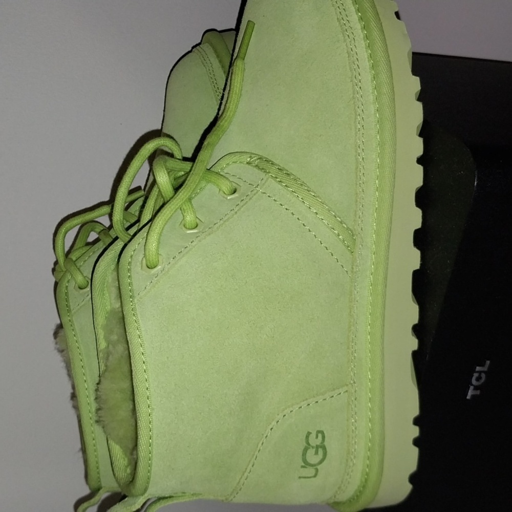 UGG Neumel